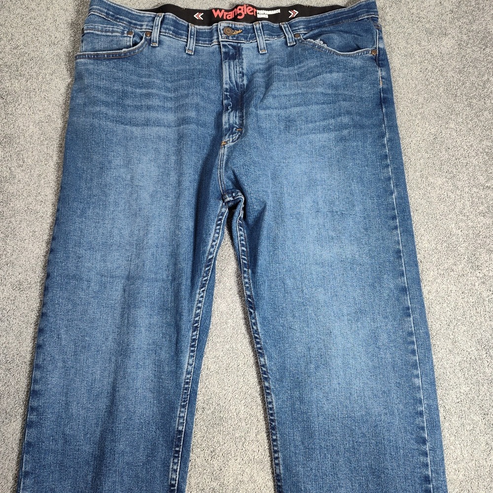 Wrangler Mens Jeans Performance Series Straight Cut Size 38X30 Denim Blue Casual